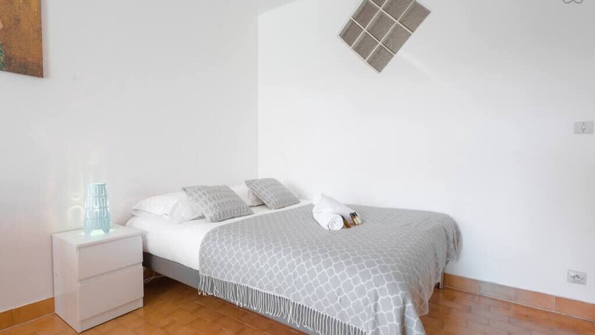 Aiguerelles Apartment | Charming studio close to the train station - Air Rental