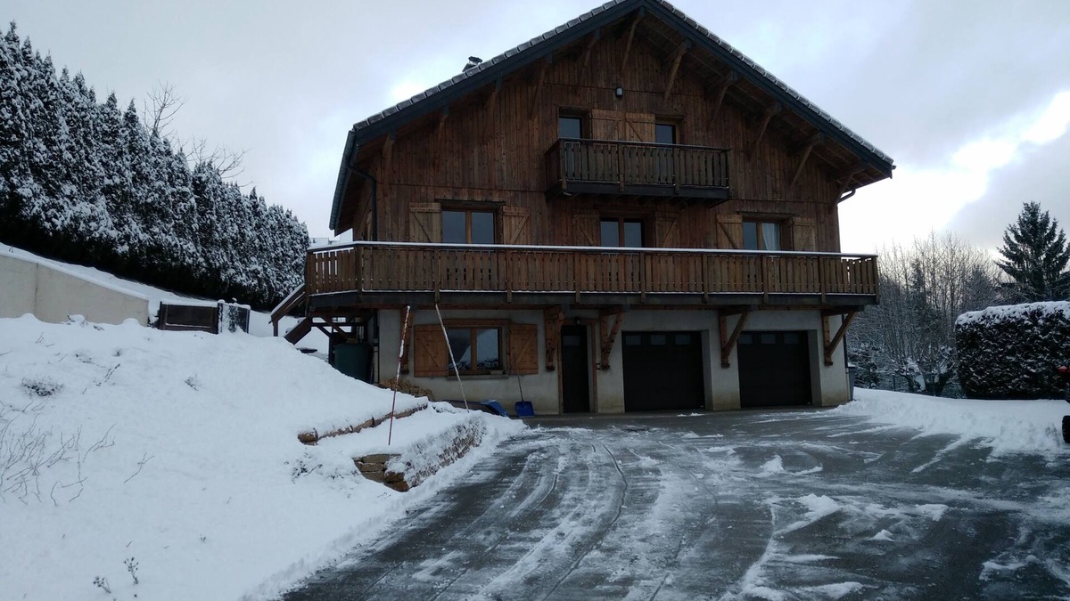 Jougne Apartment | Charming studio in a detached house with independent entrance