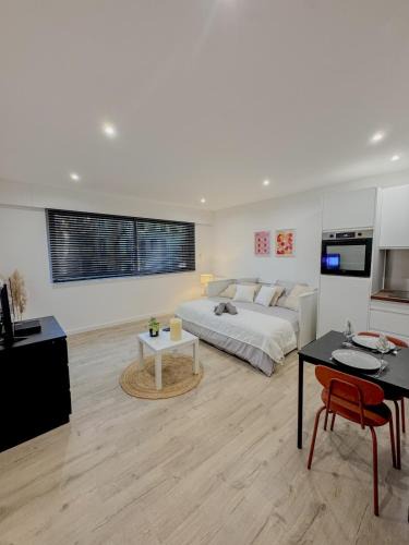 Gueret Apartment | Charming Studio in Center of