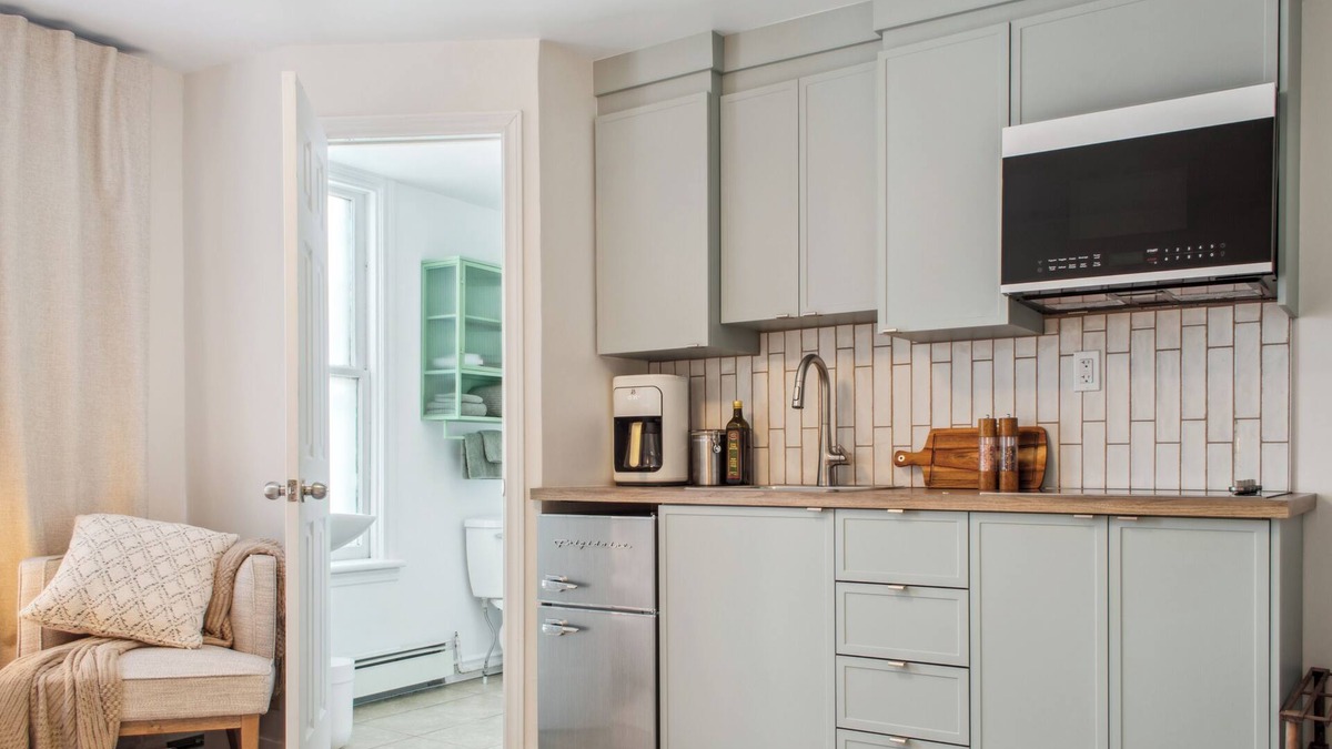 Centretown West Apartment | Charming studio in chinatown/little italy fabulous neighborhood - Ottawa