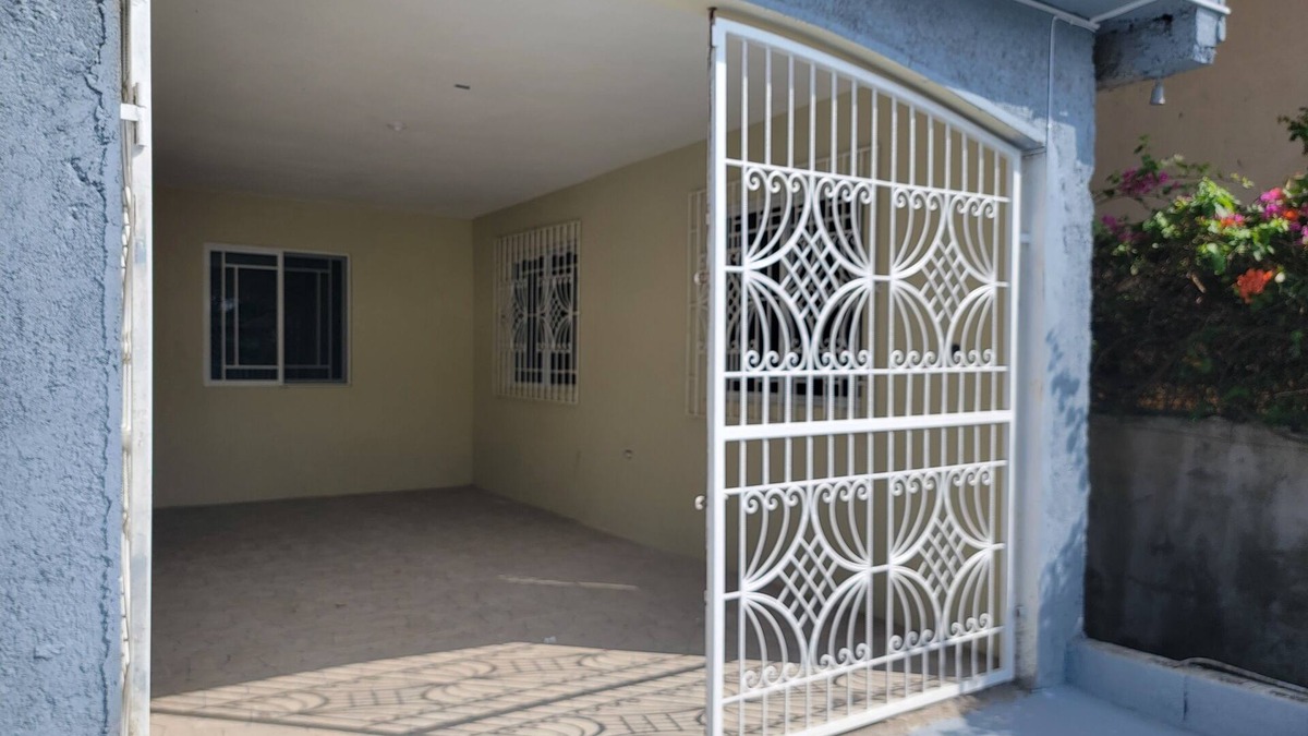 Albion Apartment | Charming studio in fabulous Montego Bay with AC, WiFi