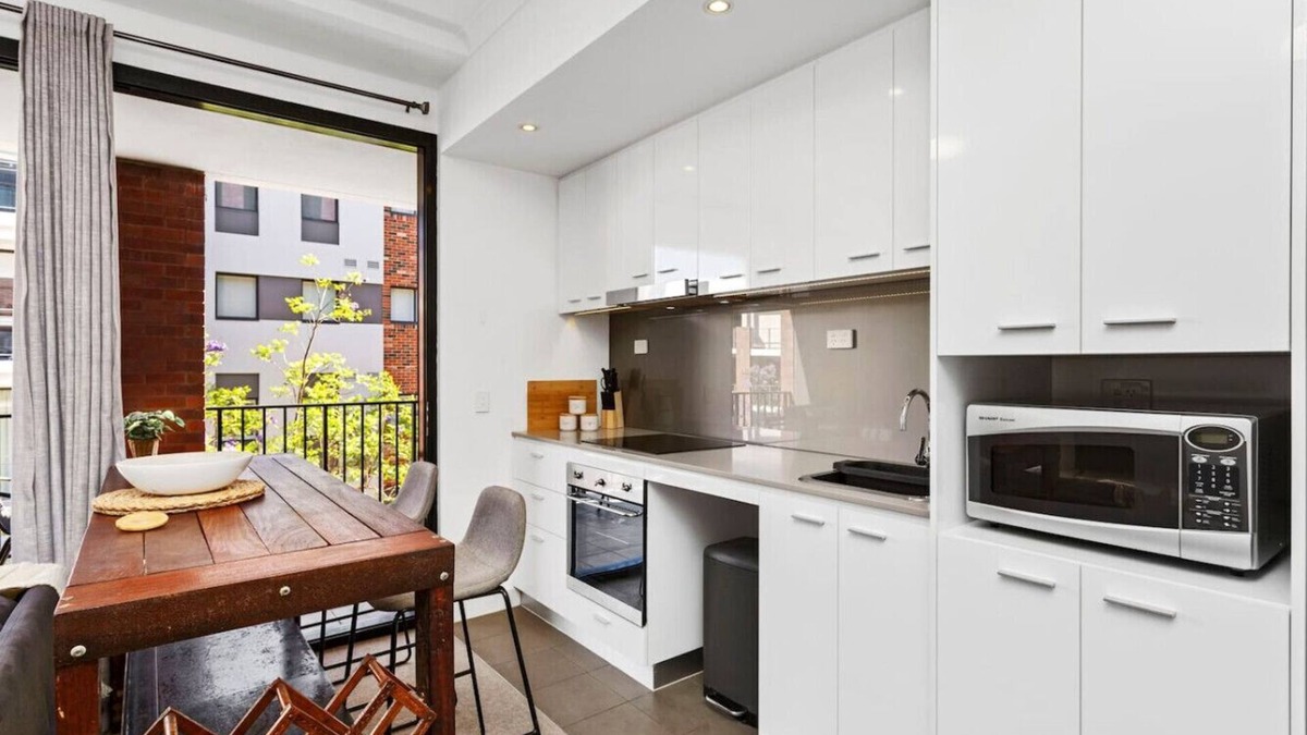 Subiaco Apartment | Charming Studio in Subiaco w/Free WiFi & Parking!