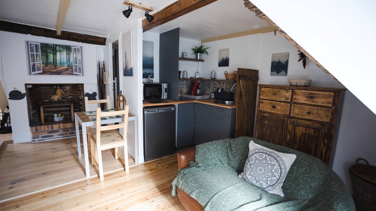 Honfleur Apartment | Charming Studio "La Campagne"