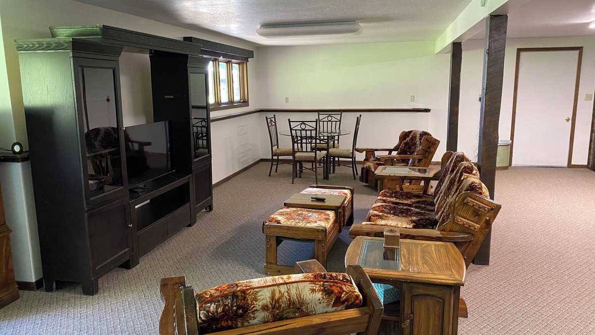 Warroad Apartment | Charming studio, lower lever of the Northstar Getaway in peaceful Warroad