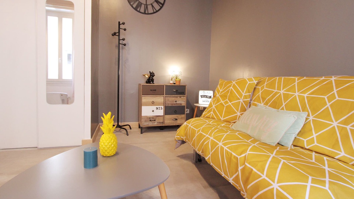 Les Chartreux Apartment | Charming Studio Near Parc Longchamp