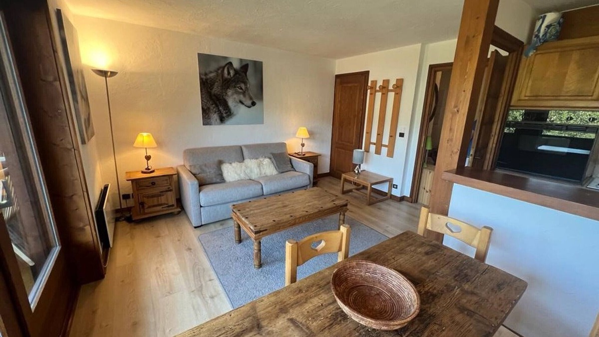 Le Planellet Apartment | Charming Studio Near Mont d'Arbois Slopes & Golf, Balcony, Sleeps 4, Pet-Friendly