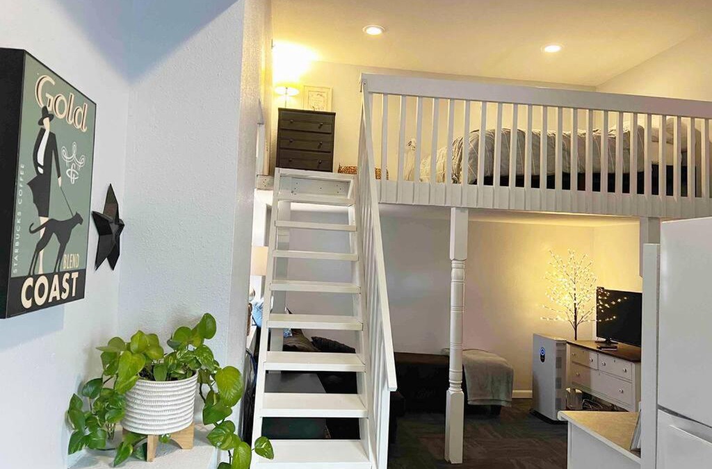 Red Lake Falls Apartment | Charming studio apt with loft in downtown RLF.