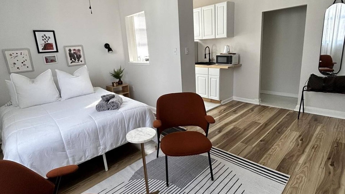 Point Breeze Apartment | Charming studio with AC and WiFi in superb Philadelphia