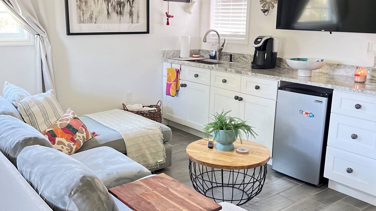 Tampa Apartment | Charming studio with AC and WiFi in lovely Callco Ranch Tampa