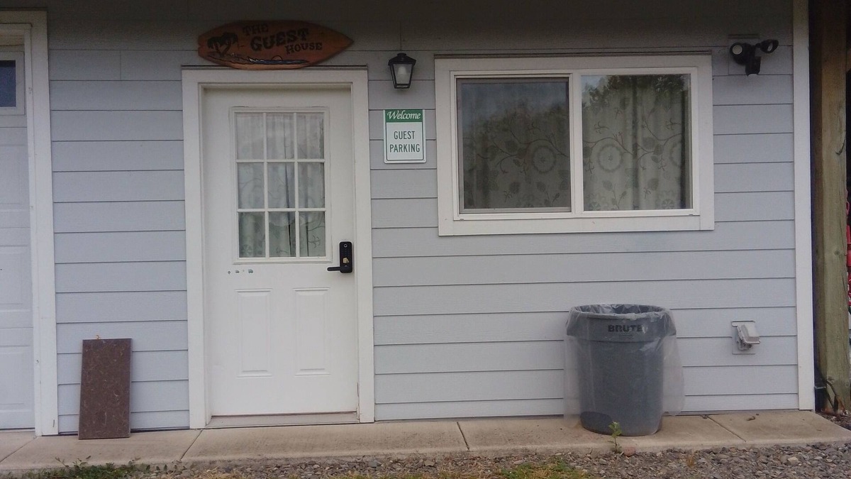 Woodburn Apartment | Charming studio with AC and WiFi in pleasant Gervais.