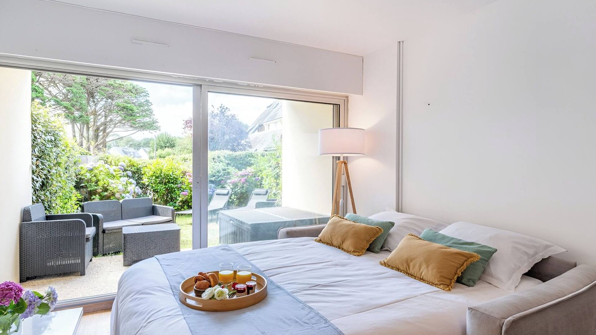Morbihan Apartment | Charming studio with garden by the sea in Carnac-Plage
