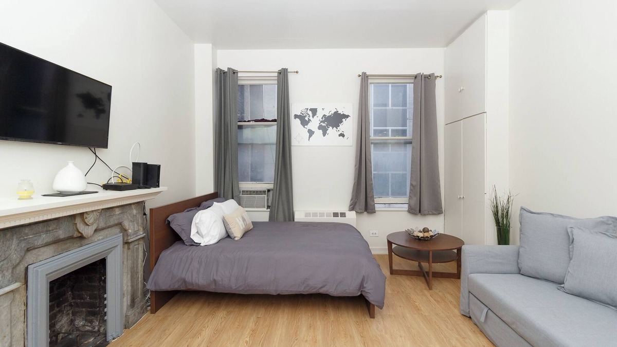 Turtle Bay Apartment | Charming studio with Queen Bed and Sofa bed in welcoming New York