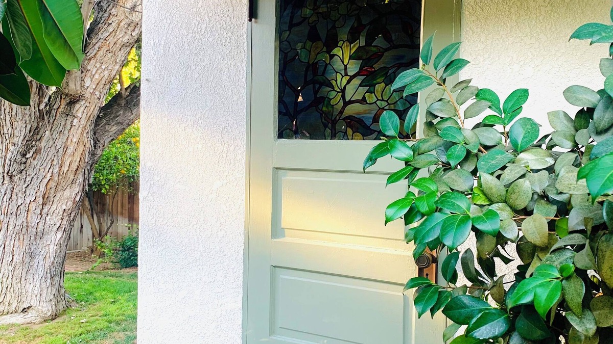 Altadena Apartment | Charming studio with WiFi and AC in serene Altadena