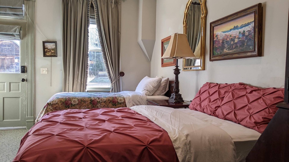 Silverton Apartment | Charming Suite in the heart of SIlverton and the San Juans