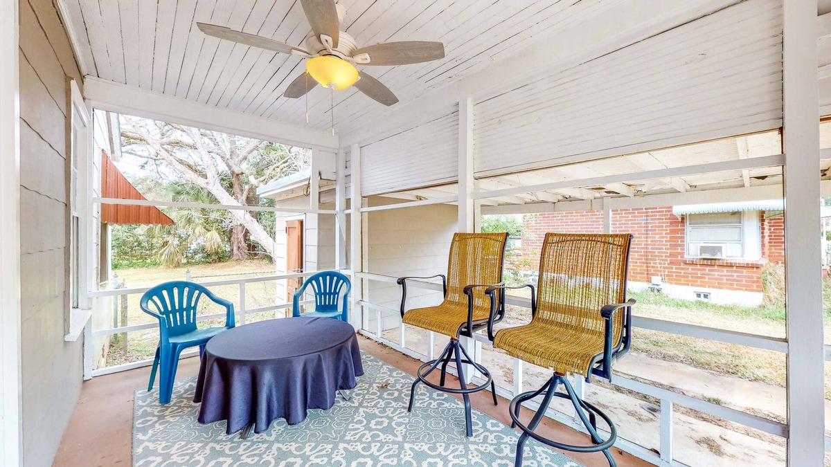 Navy Point House | Charming sun-filled home - screened-in patio