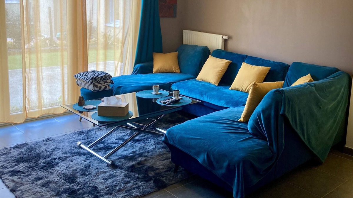 Bourg Pelousiere Apartment | Charming T3 in a quiet area + Garden & Terrace + Parking