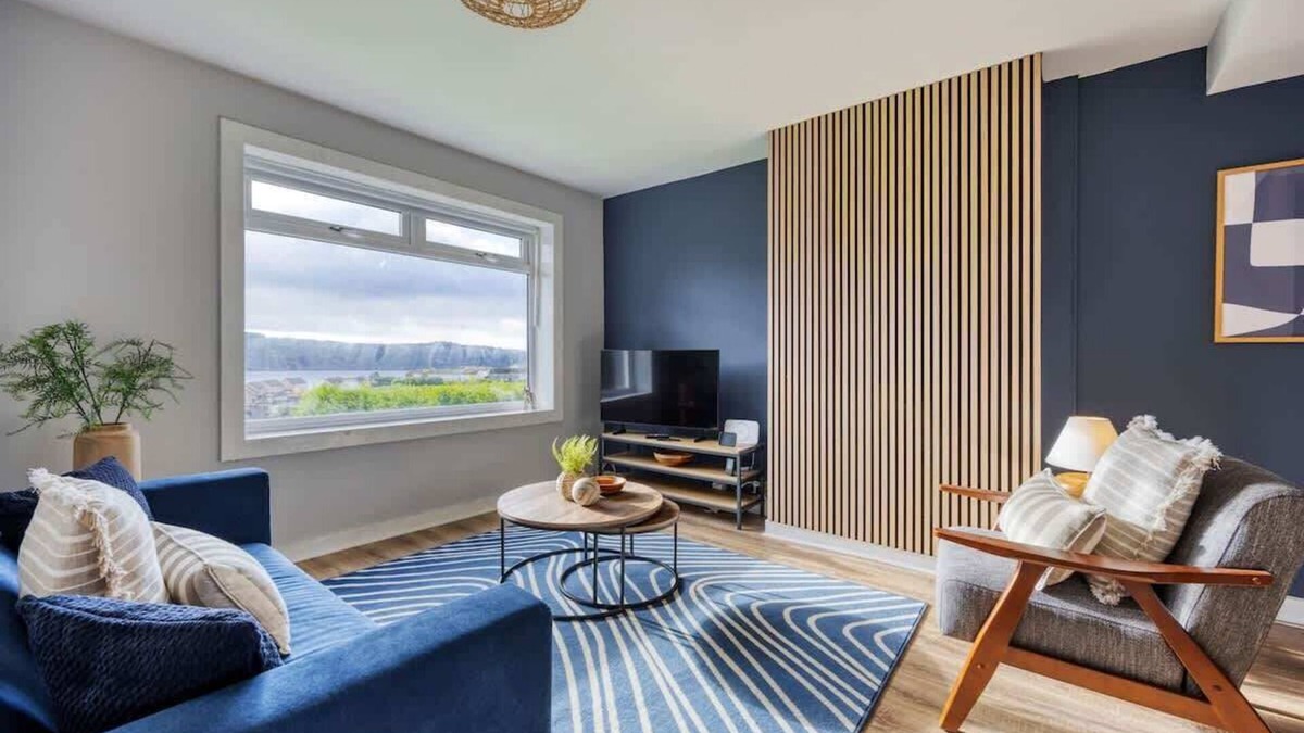 Dumbarton House | Charming Terrace House for Relaxing Retreat