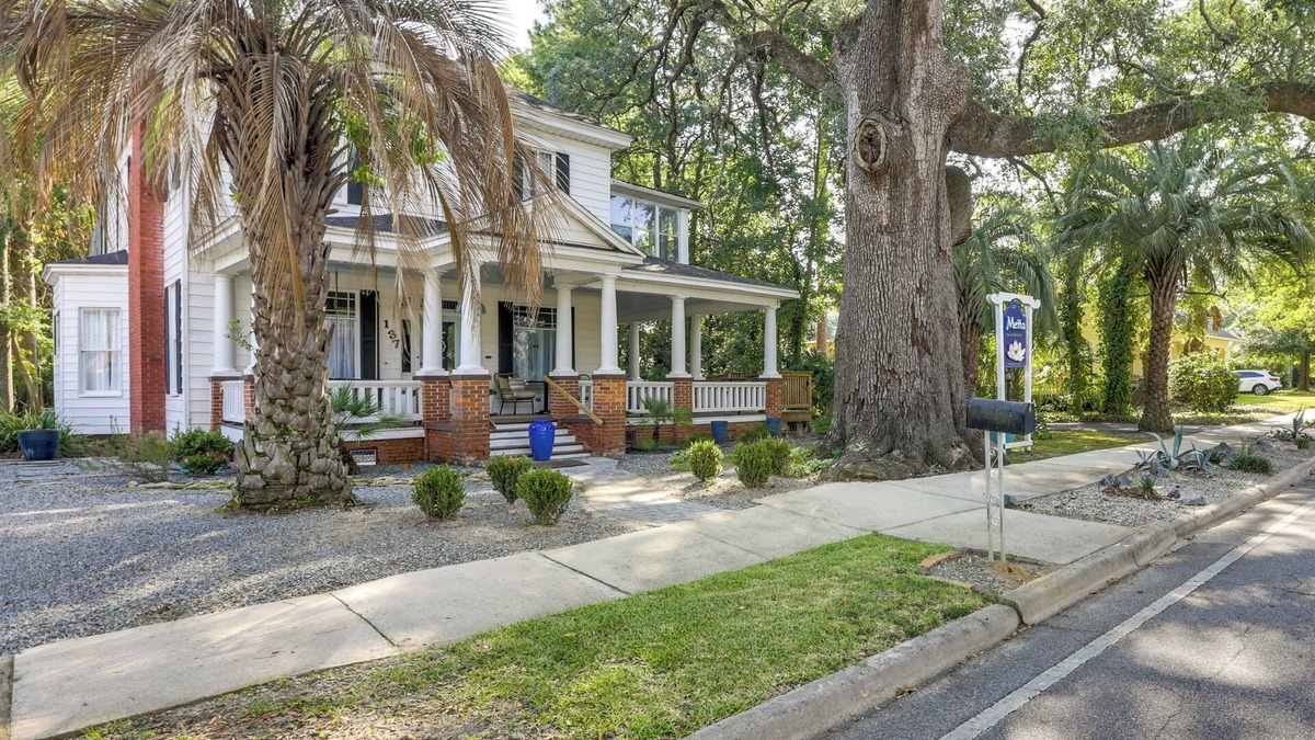 Thomasville House | Charming Thomasville Getaway: Walk to Downtown!