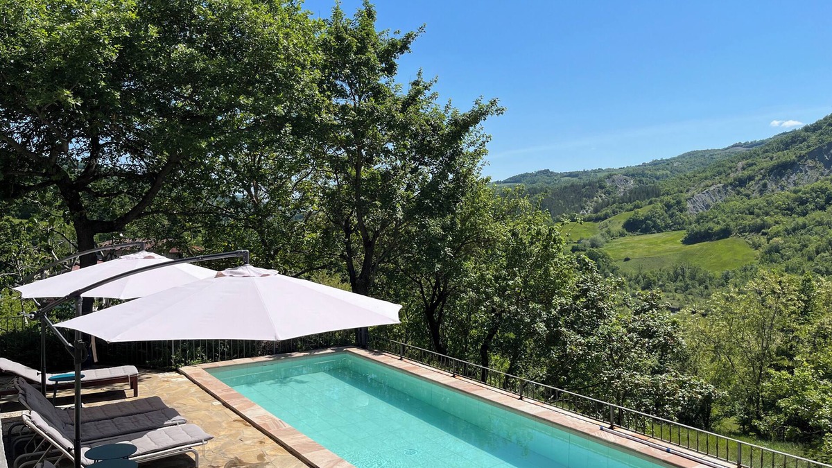 Bonzeto House | Charming Three-Bed Stone House With Mountain and River Views