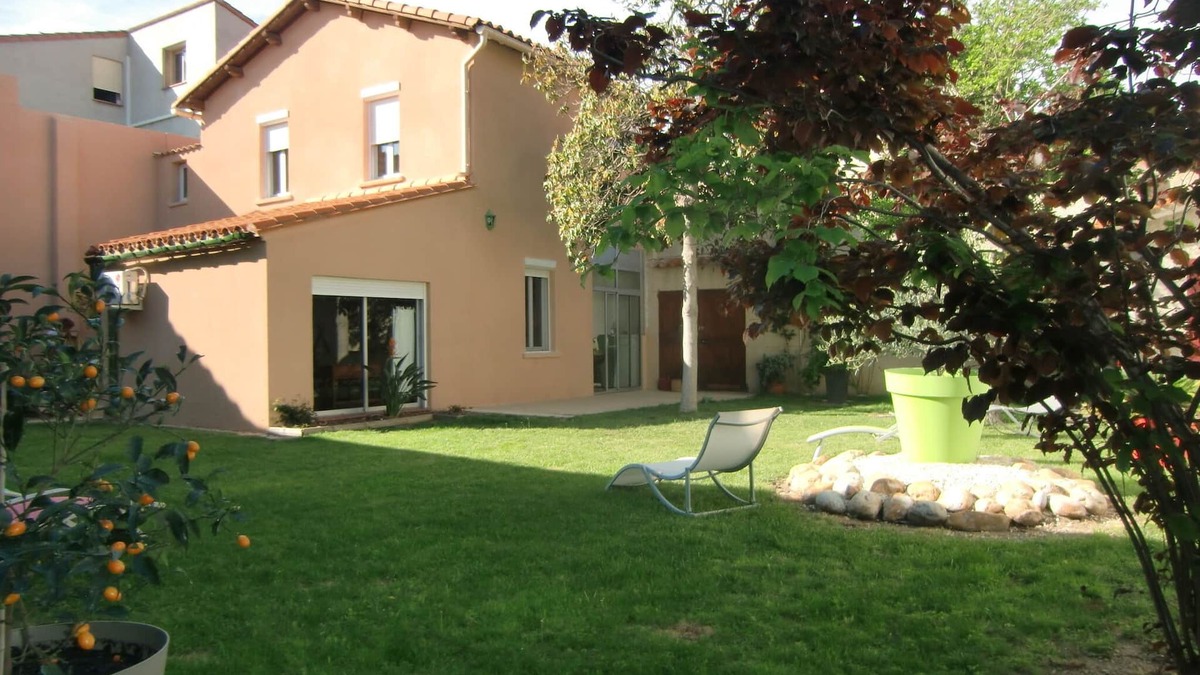 Elne Villa | Charming town on 400m² of fully enclosed land