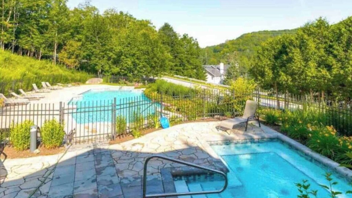 Mont-Tremblant Village Condo | Charming Tremblant 1 Bedroom -Pool + Hot Tub