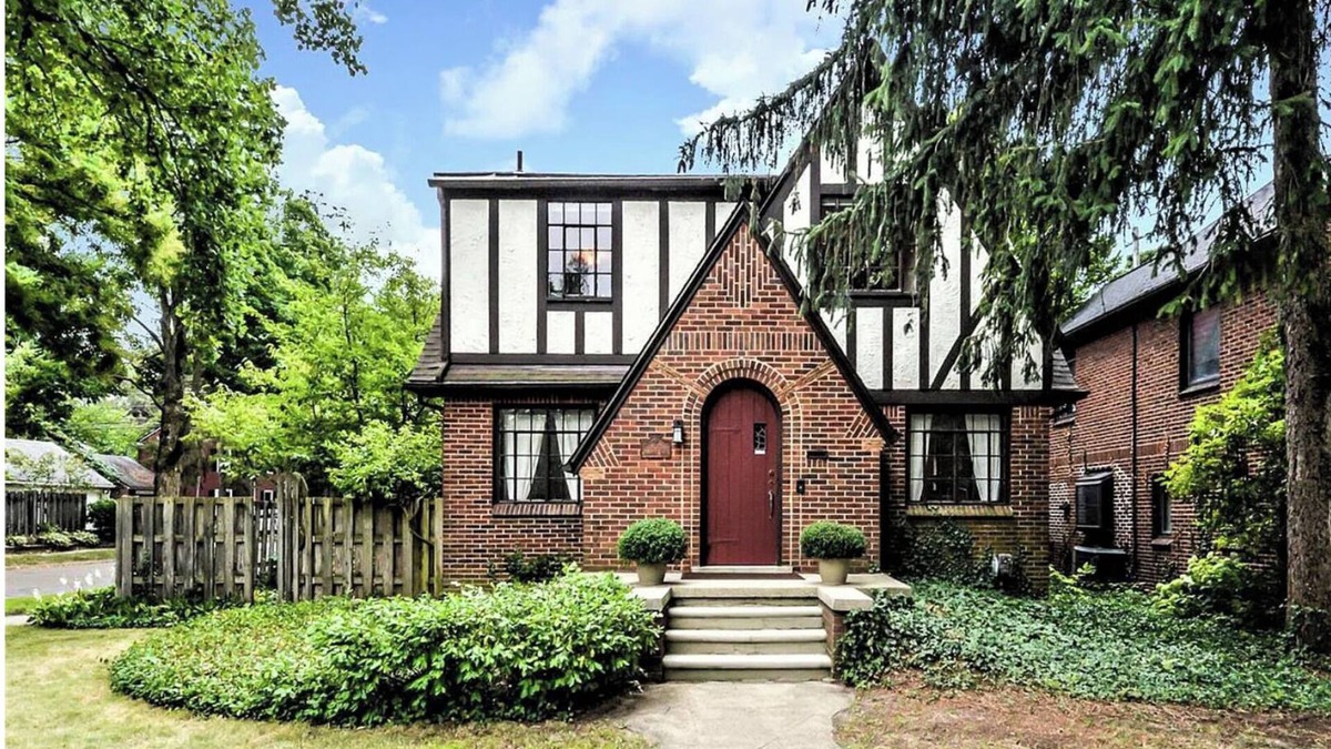 Burns Park House | Charming Tudor in the heart of Ann Arbor MI