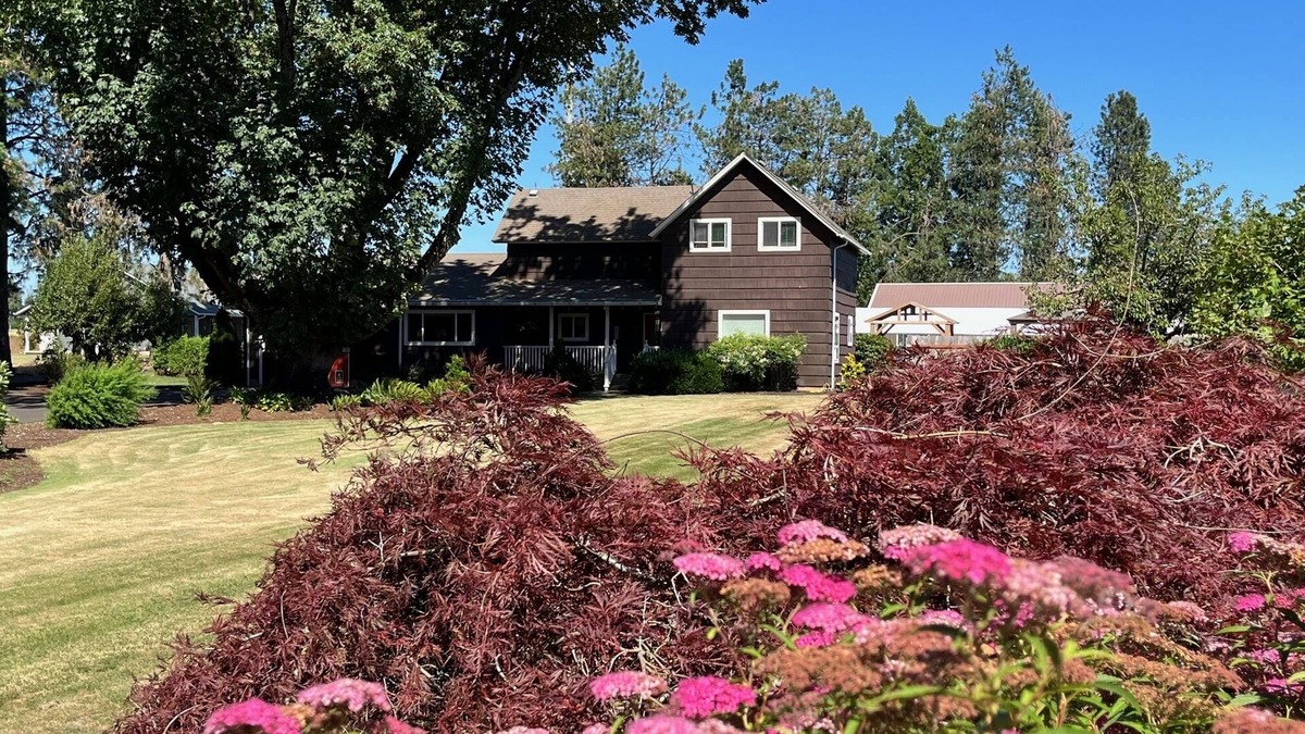 West Stayton Other | Charming turn of the century Farmhouse near Silver Falls State Park and wineries
