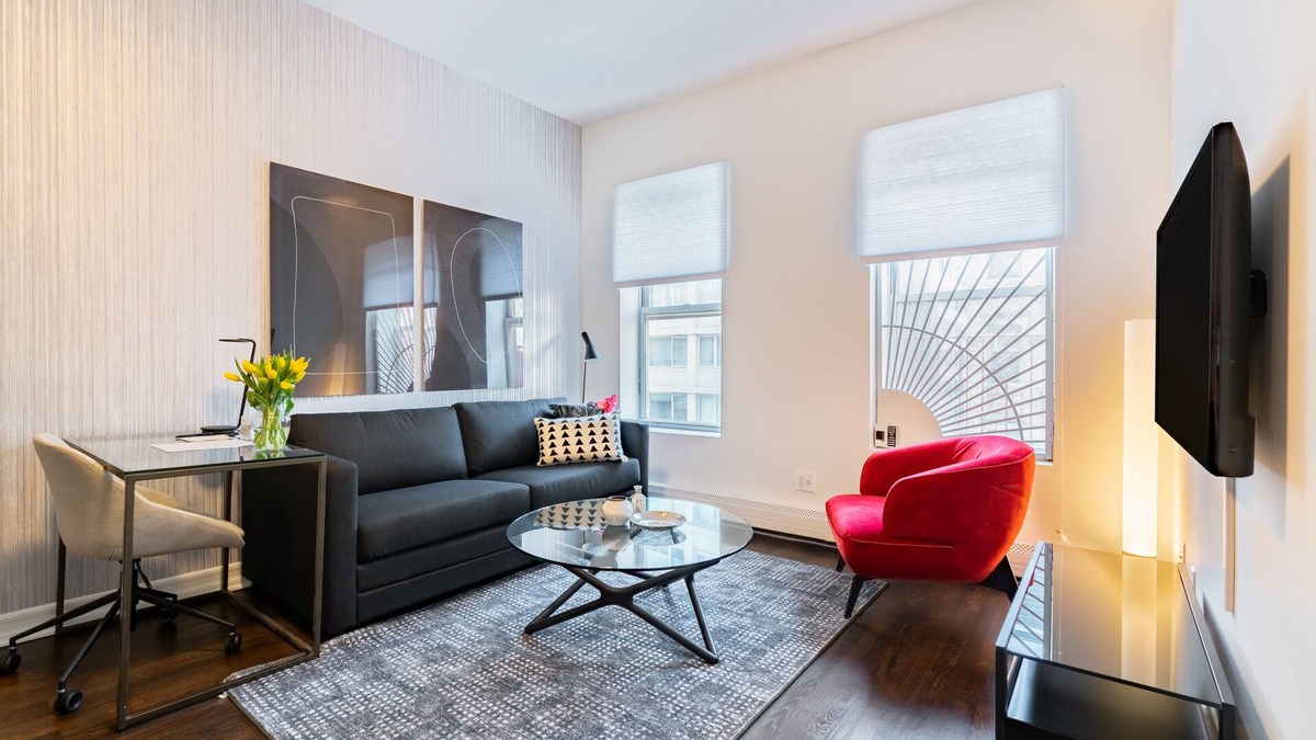 Upper East Side Apartment | Charming Two Bedroom Conveniently Located on UES