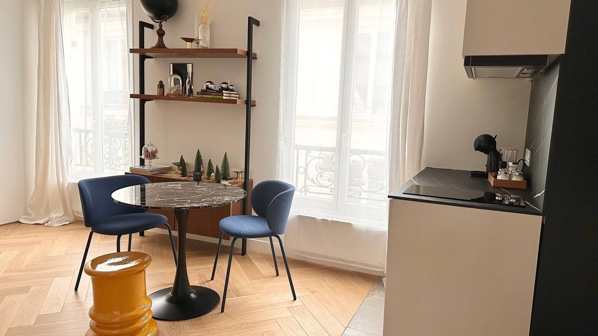 Quartier de la Chapelle Apartment | Charming two-room apartment in Stalingrad close to everything
