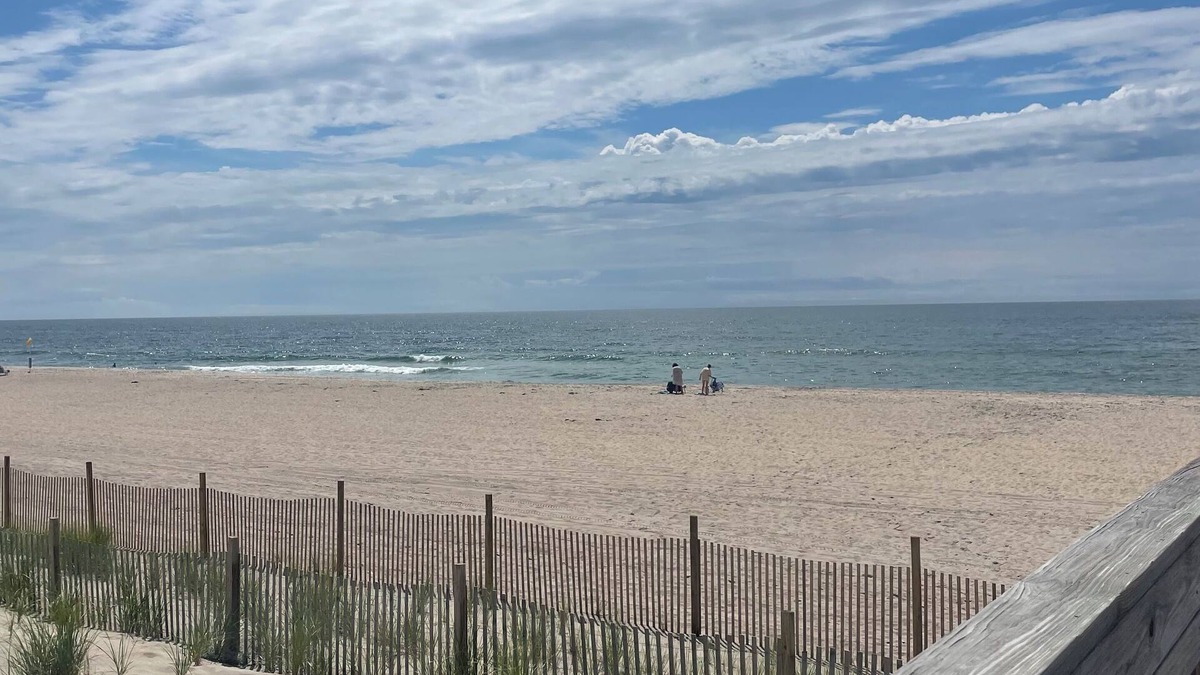 Fair Harbor House | Charming two story house in beautiful Fair Harbor, Fire Island minutes to beach.