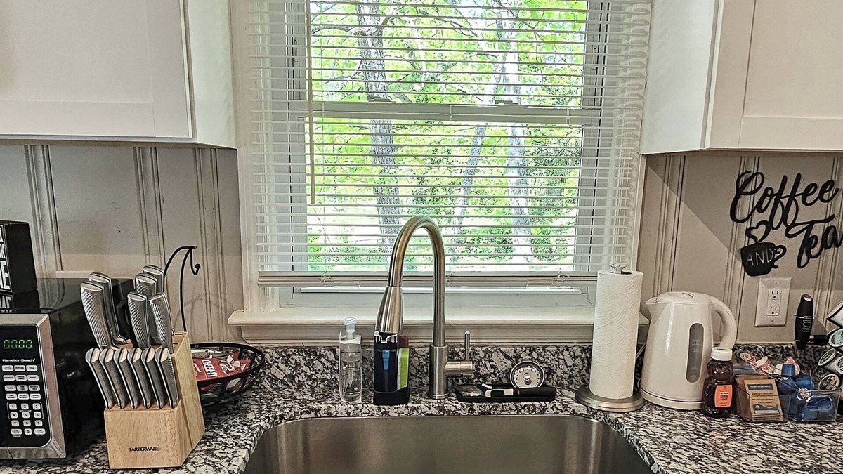 Jefferson Park Apartment | Charming Unit Near Downtown Atlanta