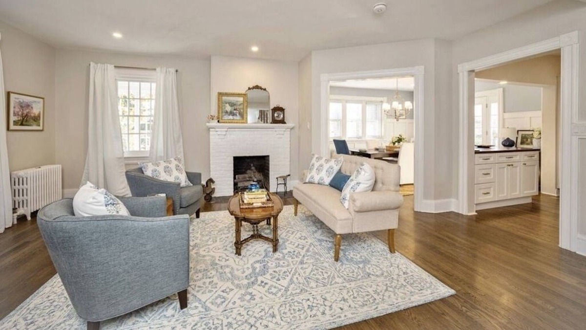 Saint Davids House | Charming & Updated 1895 Walk-to-Wayne Home