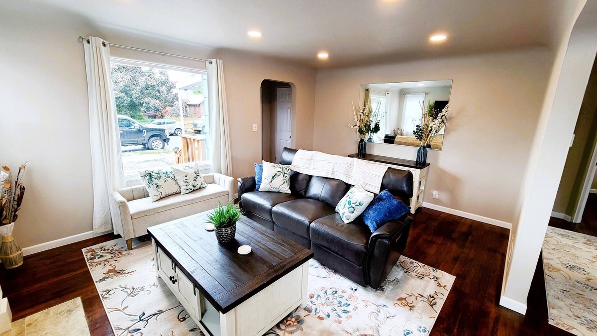 Nevada - Lidgerwood House | Charming updated 4BD in Central Location