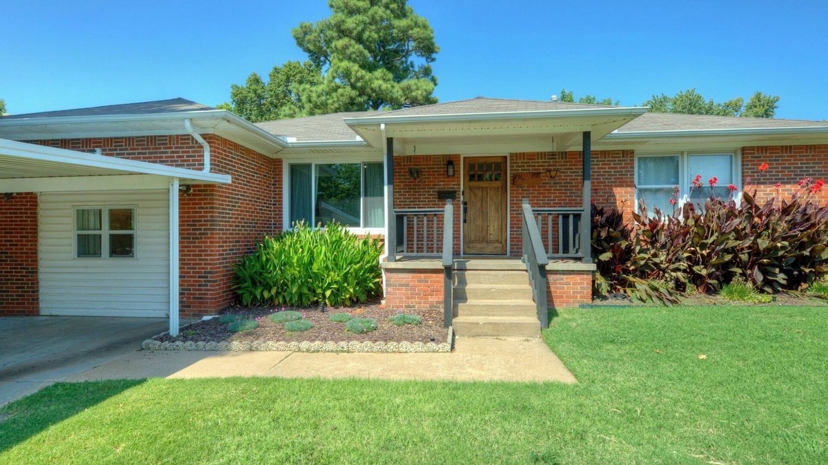 Tulsa House | Charming updated home in Midtown