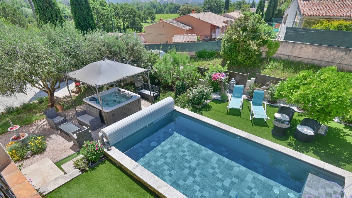 Taradeau Apartment | Charming upper villa + private pool & jacuzzi