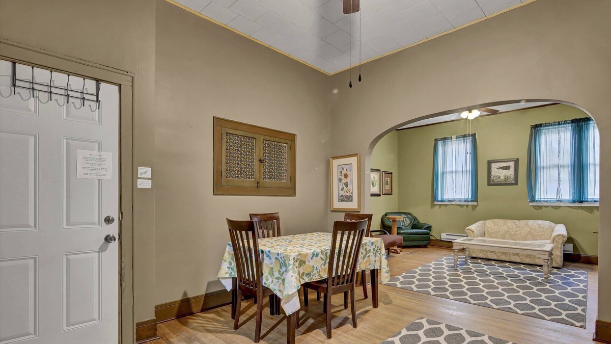 Litchfield Apartment | Charming Upstairs Apartment in The Center of Town