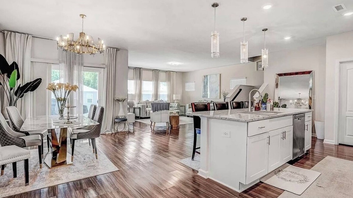 Clayton House | Charming Urban Retreat