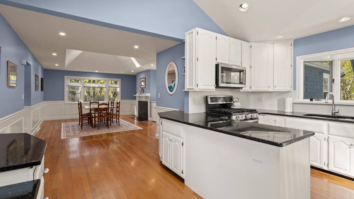 Manchester-by-the-Sea House | Charming 4-bedroom in beautiful Manchester-by-the-Sea - Walk to Beaches/shops