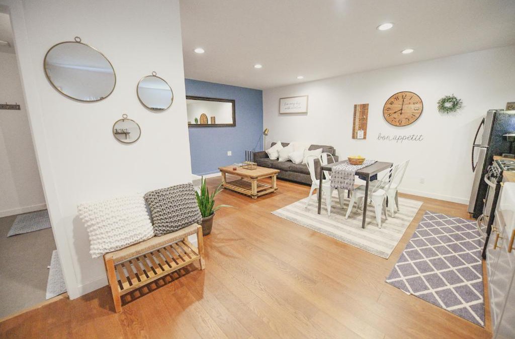 Valley Village House | Charming Valley Village Guesthouse Permit # HSR two three zero zero 2794