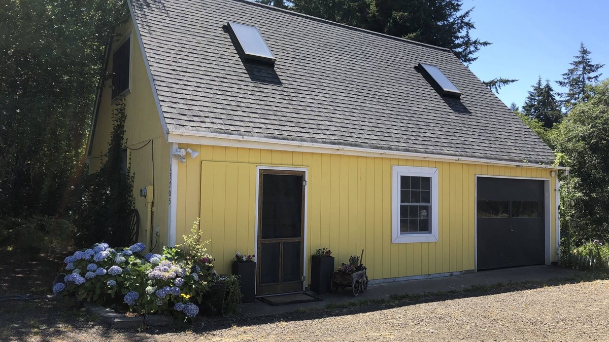 South Colby Cottage | Charming Vashon Island Cottage - Just 3 minutes from the ferry.