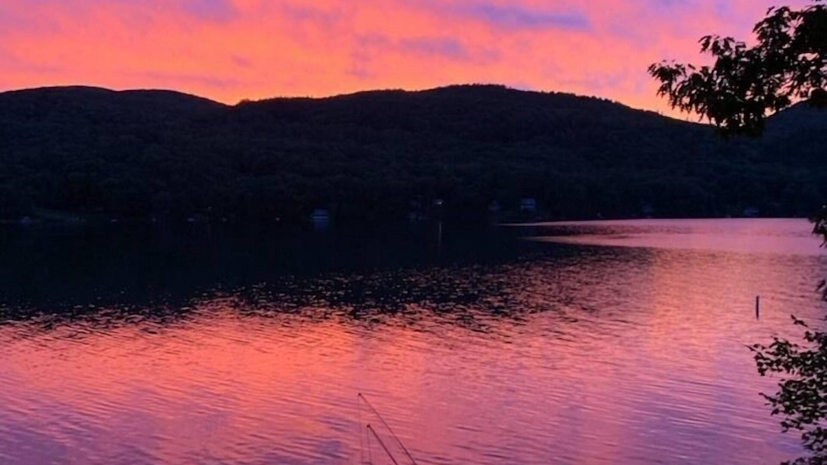 Fairlee House | Charming Vermont Lakefront Home - Lake Morey