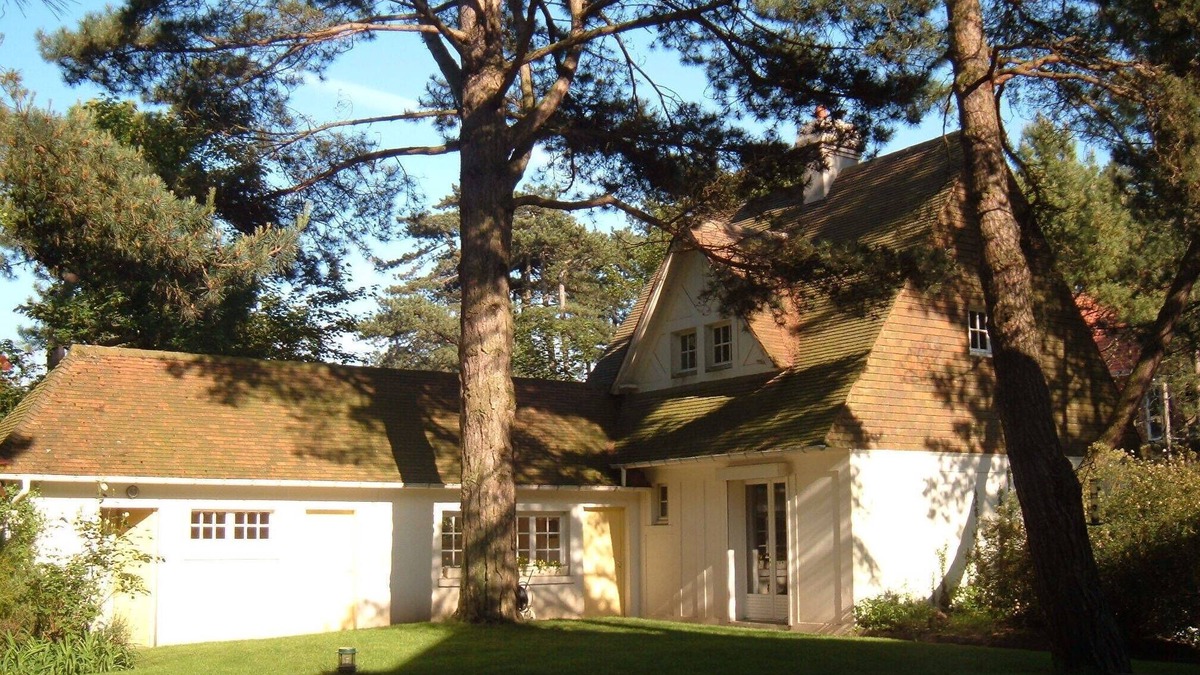 Hardelot-Plage Villa | Charming villa on large sunny ground in the pine forest between sea and golf