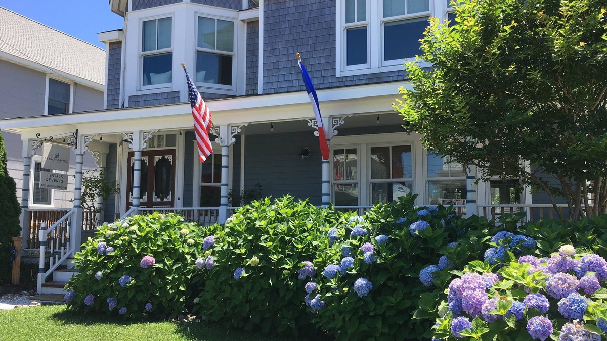 Beach Haven House | Charming Victorian Sunday-Sunday Rental