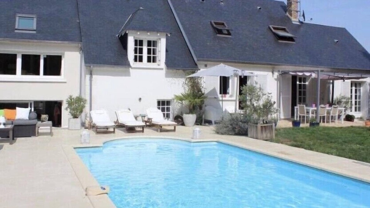 Chambray-les-Tours House | Charming villa with summer-heated pool in the heart of the Kings' Valley