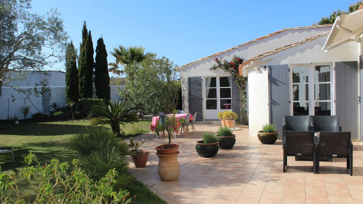 La Couarde-sur-Mer Villa | Charming villa 4 minutes from beach (on foot), village and market (by bike)