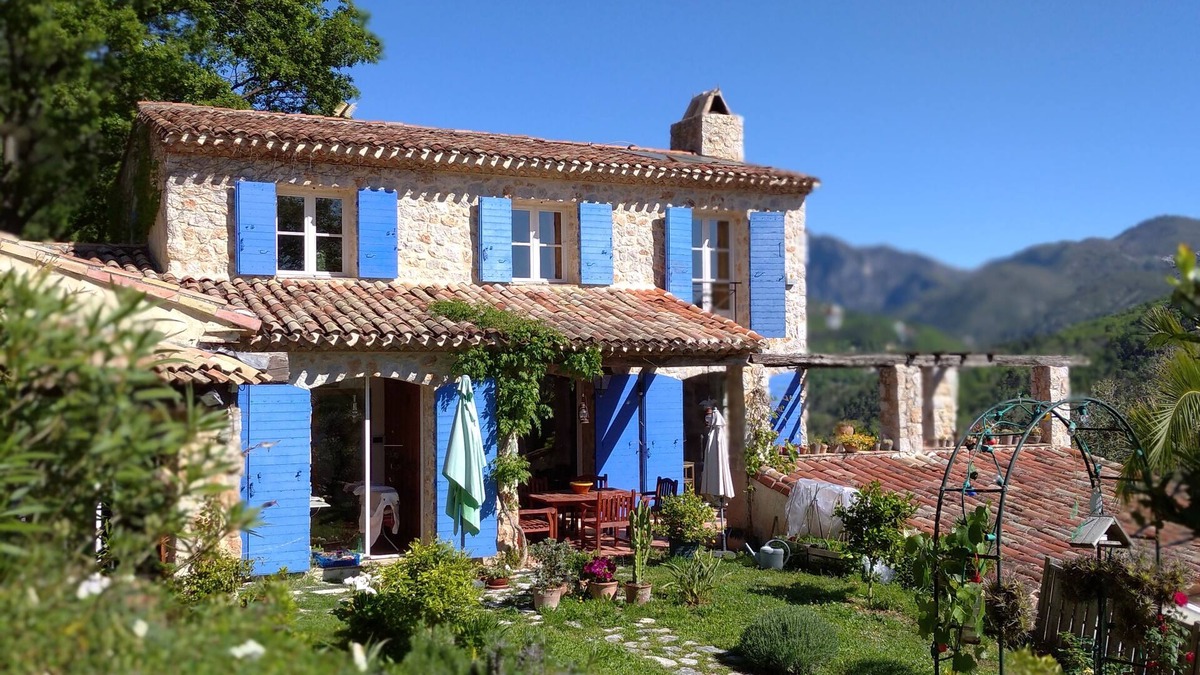 Bendejun House | CHARMING VILLA, 15 km from NiCE MOYENNE MONTAGNE WITH VIEW AND SWIMMING POOL