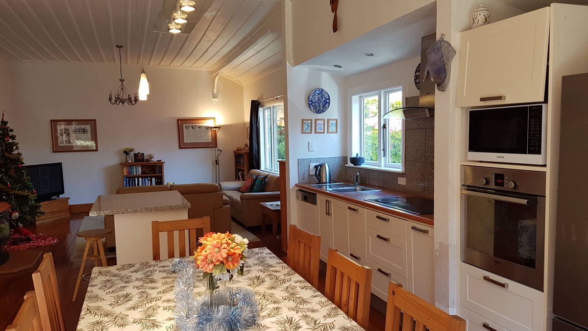 Nelson Villa | Charming Villa, close to town