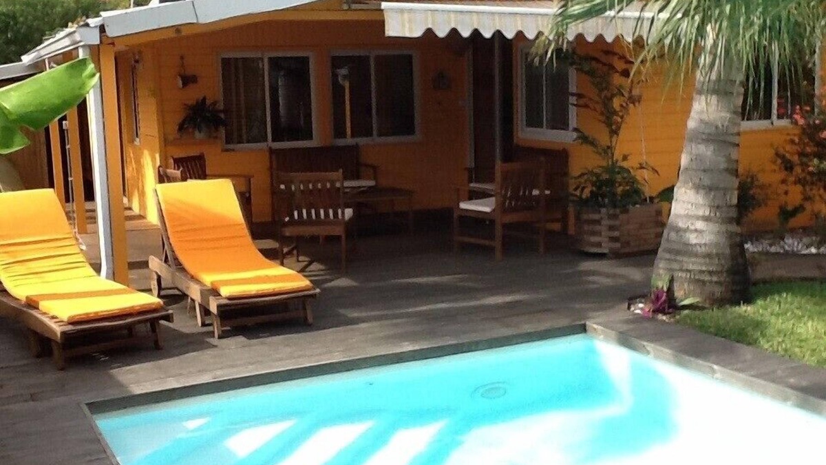 Petite-ÃŽle Villa | Charming villa for 6 adults and 2 children