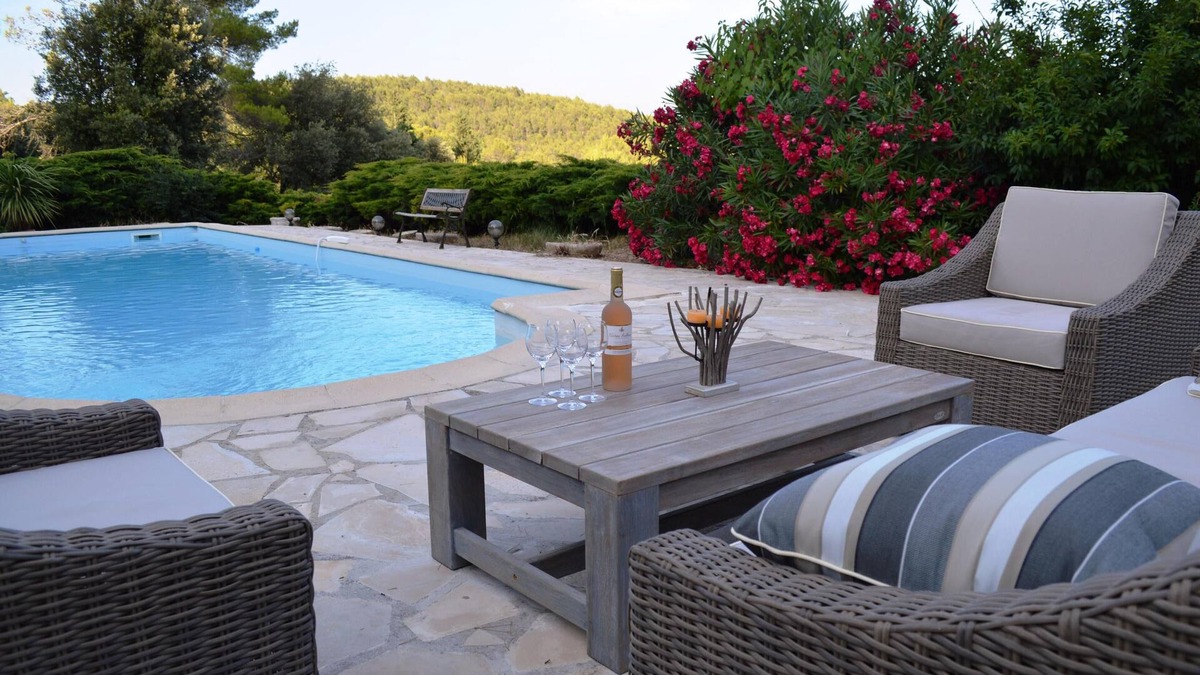 Pignans Villa | CHARMING VILLA WITH HEATED POOL FROM MAY TO OCTOBEREXCEPTIONAL VIEW