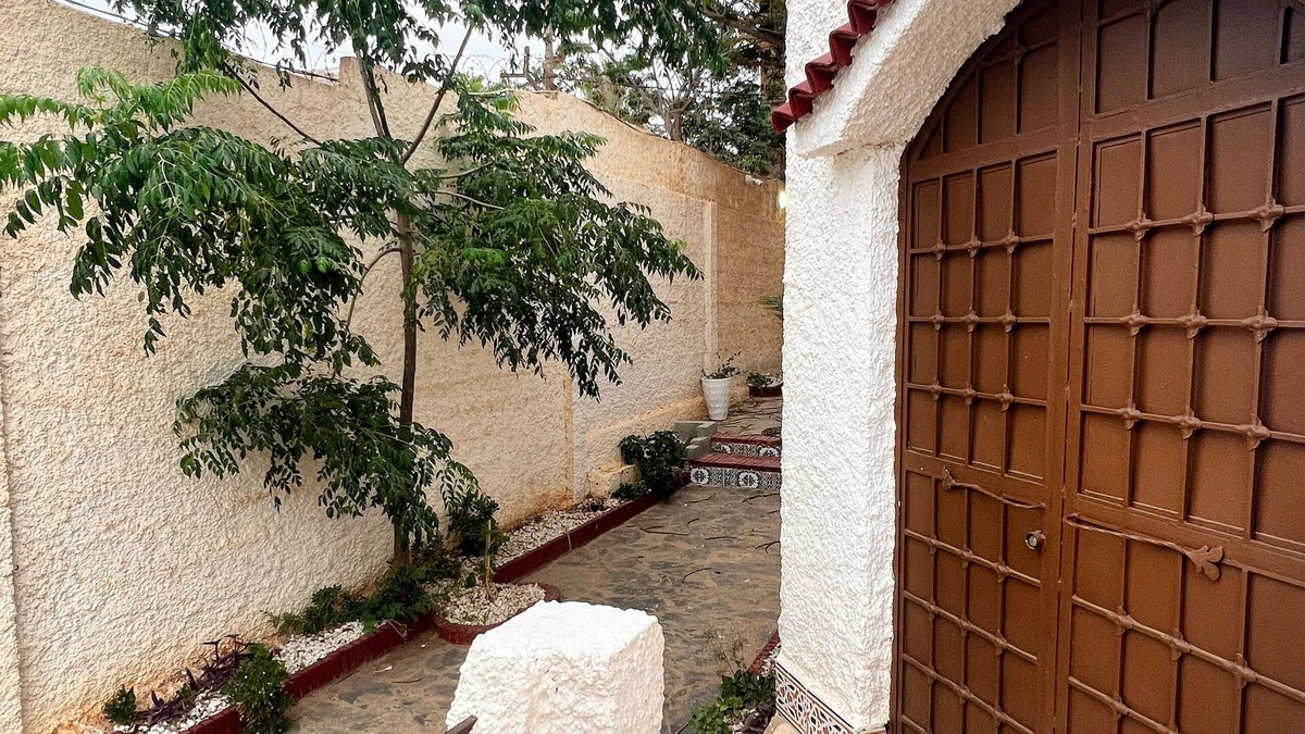Ain El Turk Villa | Charming villa in a quiet location 2 minutes from the beach with parking